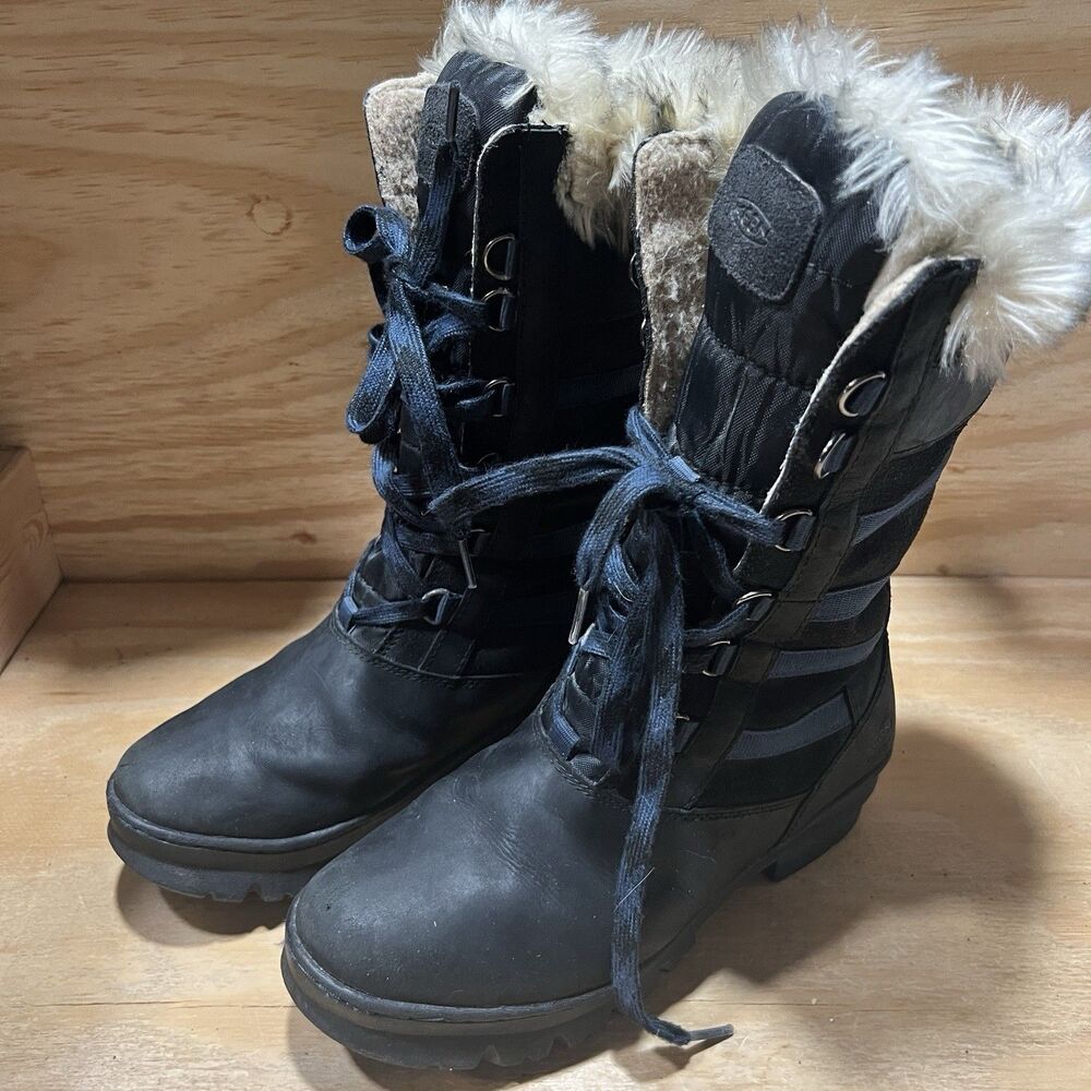 KEEN Wapato Tall Waterproof Winter Boots Women's Black Leather Faux Fur Size 8